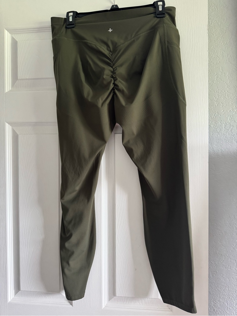 HALARA Olive Green High-Waist Leggings with Pocket 7/8